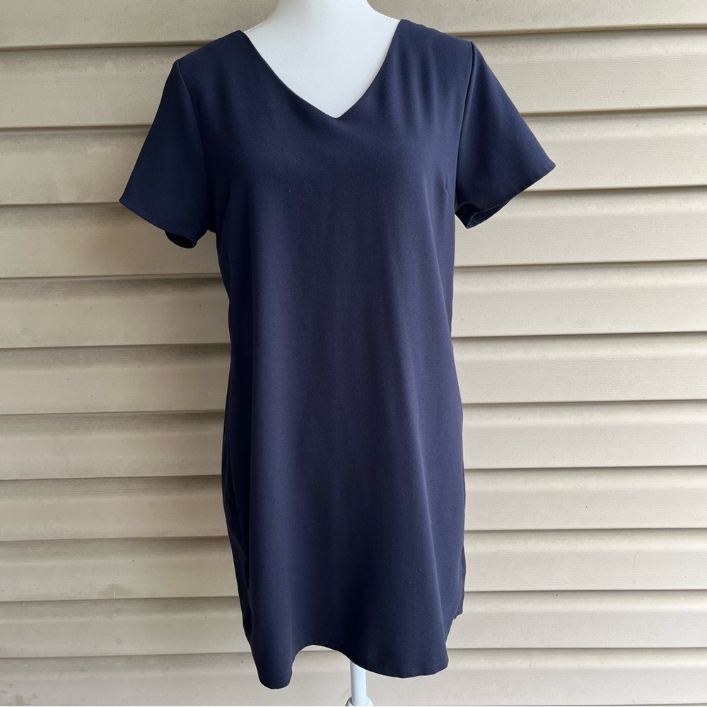 •ONE CLOTHING• Navy V-Neck Short Sleeve Shift Dress - Size Large